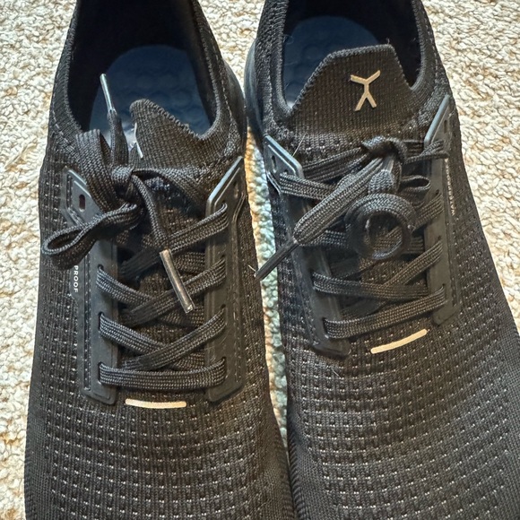 Black Performance Sneakers for Men and Women - Picture 8 of 9